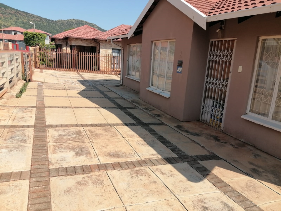 To Let 3 Bedroom Property for Rent in Tlhabane West North West